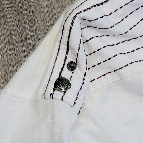 Vintage COOGI Australia Designer Tee With Embroidered Graphic. Size 2XL. - Picture 13 of 14